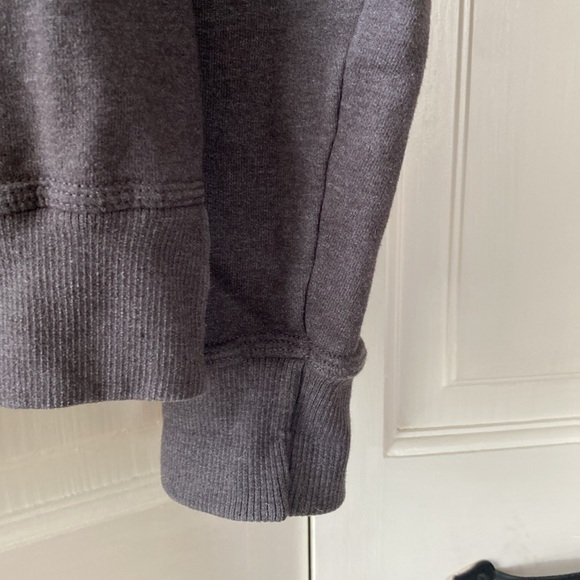 Grey pullover - Picture 4 of 6